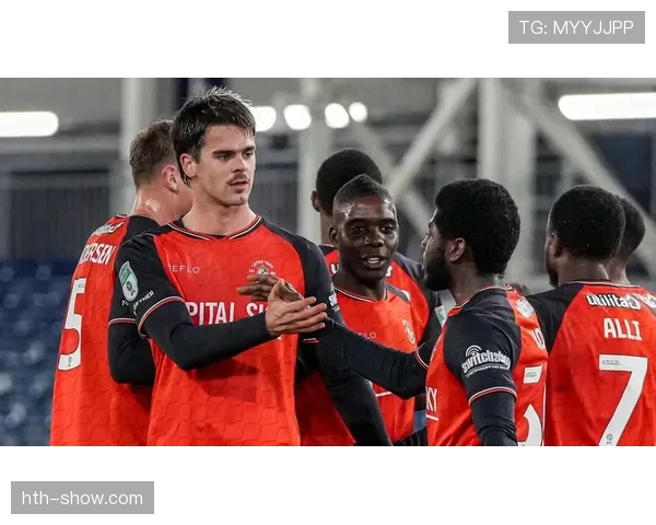 卢顿城队强势崛起,英超新赛季稳健表现点燃复兴希望 卢顿城队强势崛起,英超新赛季稳健表现点燃复兴希望